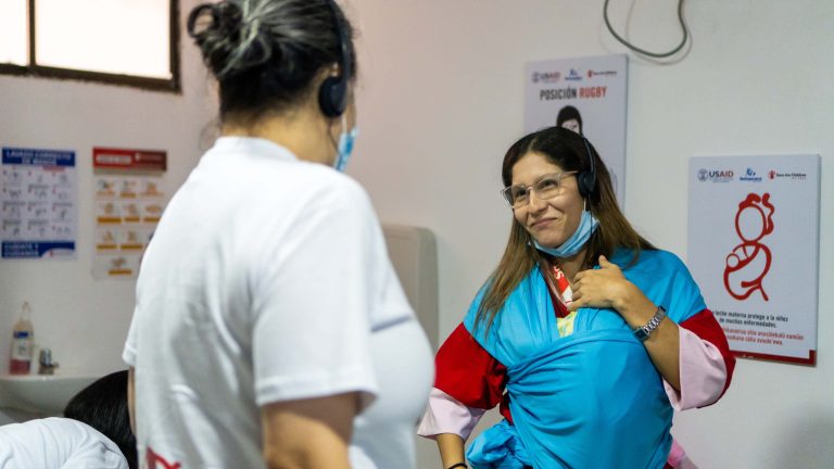 Capacitaciones en métodos "mamá canguro".