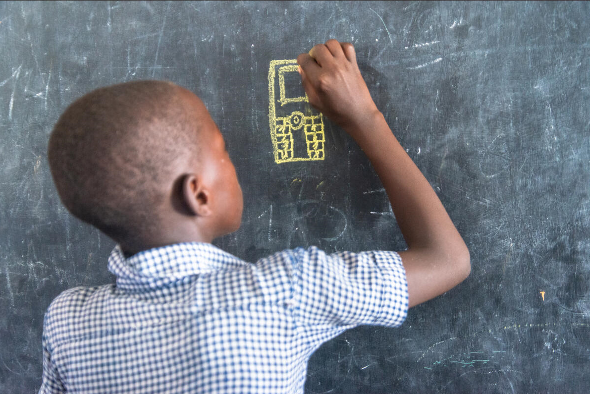 El tamaño de las clases en Haití se duplica a medida que empeora la crisis de salud mental entre los estudiantes - Save the Children