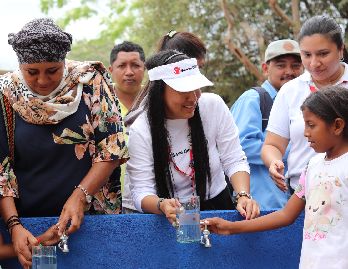 El Ministerio de Vivienda y Save the Children trabajan en la rehabilitación e infraestructuras comunitarias para llevar agua potable a comunidades Wayuu de La Guajira ​