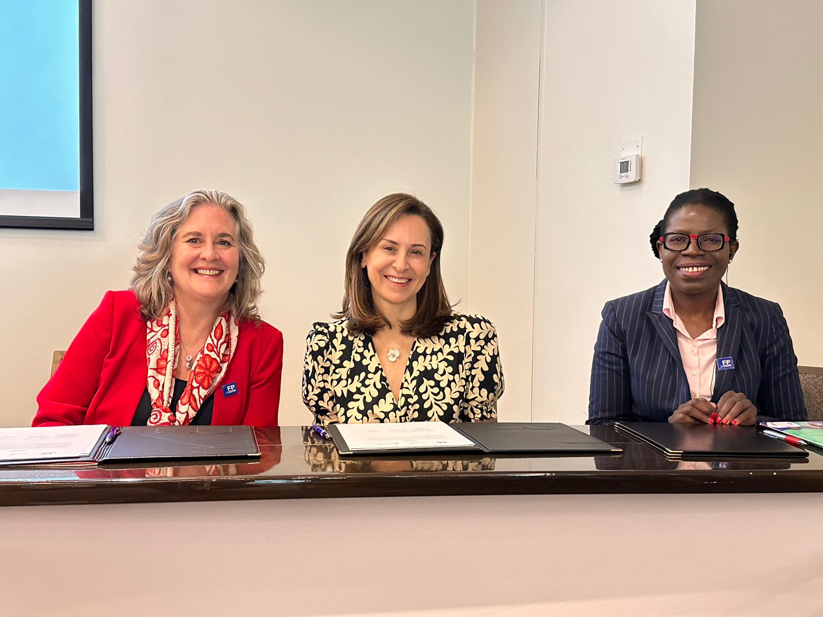 FP2030, Save the Children y Profamilia se unen para lanzar el Centro Regional de FP2030 para América Latina y el Caribe por los derechos de salud reproductiva de las mujeres.