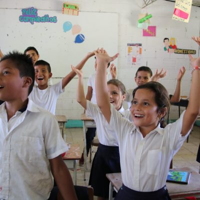 Activity with children in school Filipinas