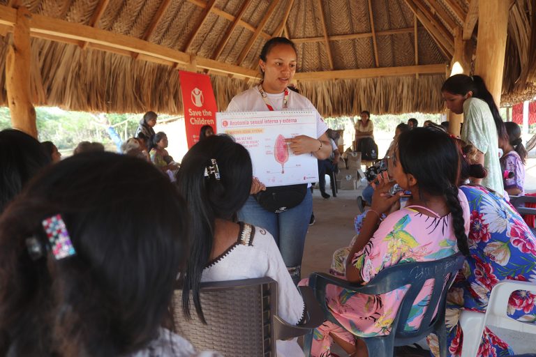 Actividades sobre derechos sexuales y reproductivas a niñas Wayuu