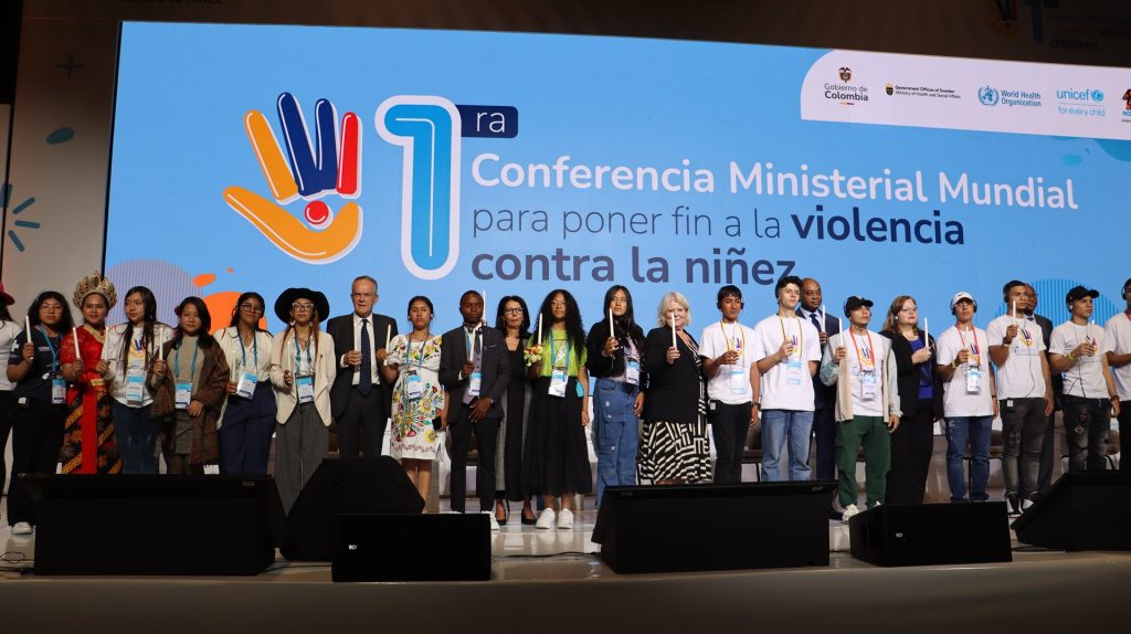 «El silencio no es una solución»: Los niños, niñas y adolescentes exigen el fin de la violencia en una histórica conferencia mundial 